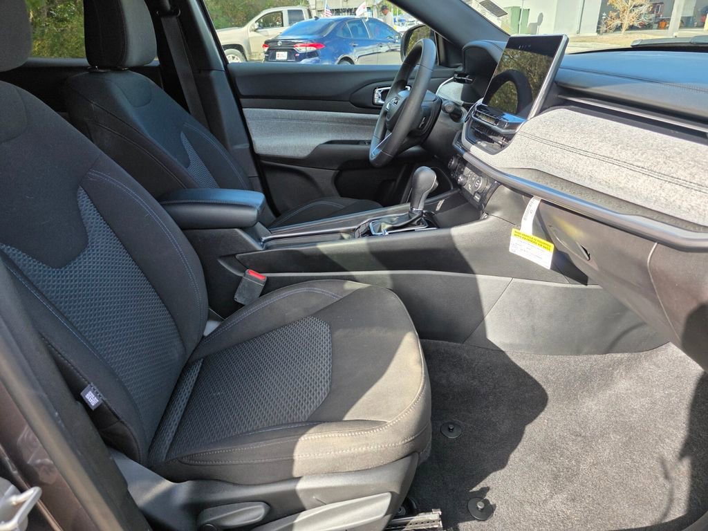 Used 2024 Jeep Compass Sport image 14