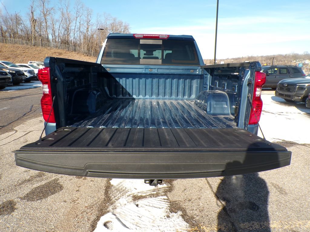 Used 2024 Chevrolet Silverado 1500 LT w/ Safety Package AWD/4WD image 8