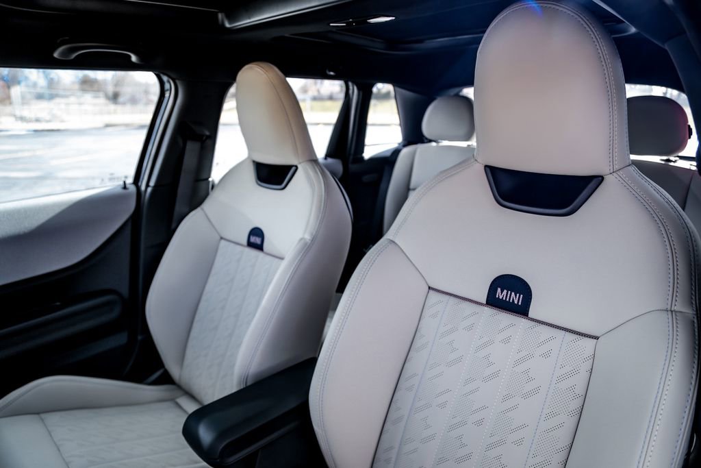 New 2026 MINI Cooper 4-Door Hardtop image 18