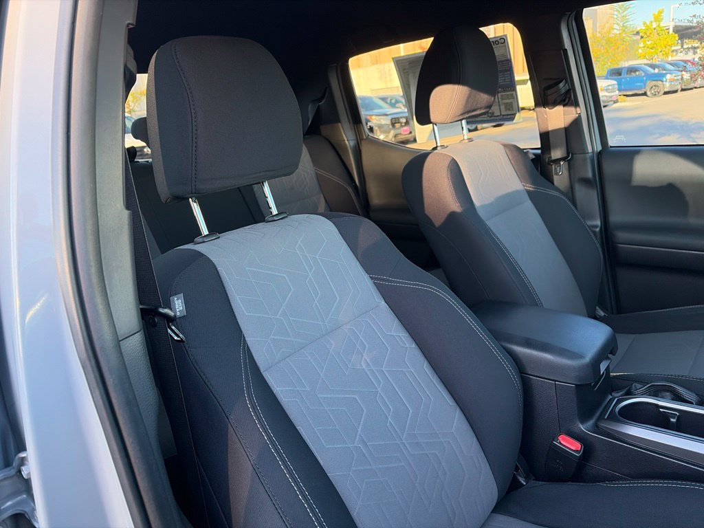 Used 2020 Toyota Tacoma TRD Sport w/ Technology Package AWD/4WD image 15