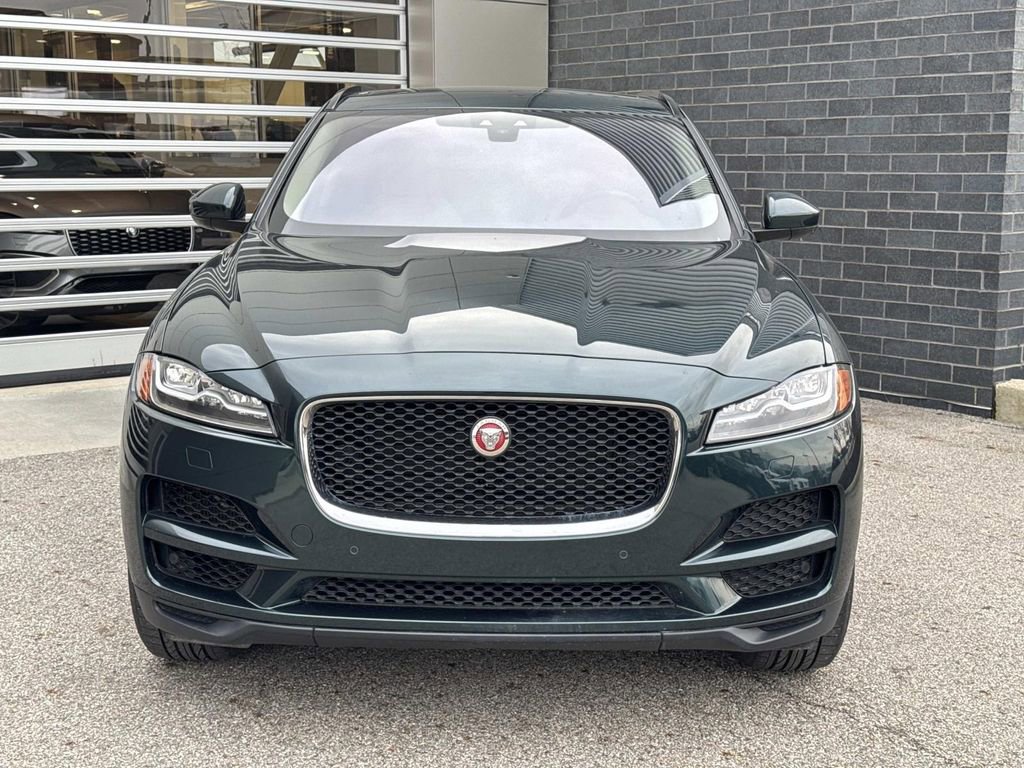 Used 2018 Jaguar F-PACE Prestige image 2