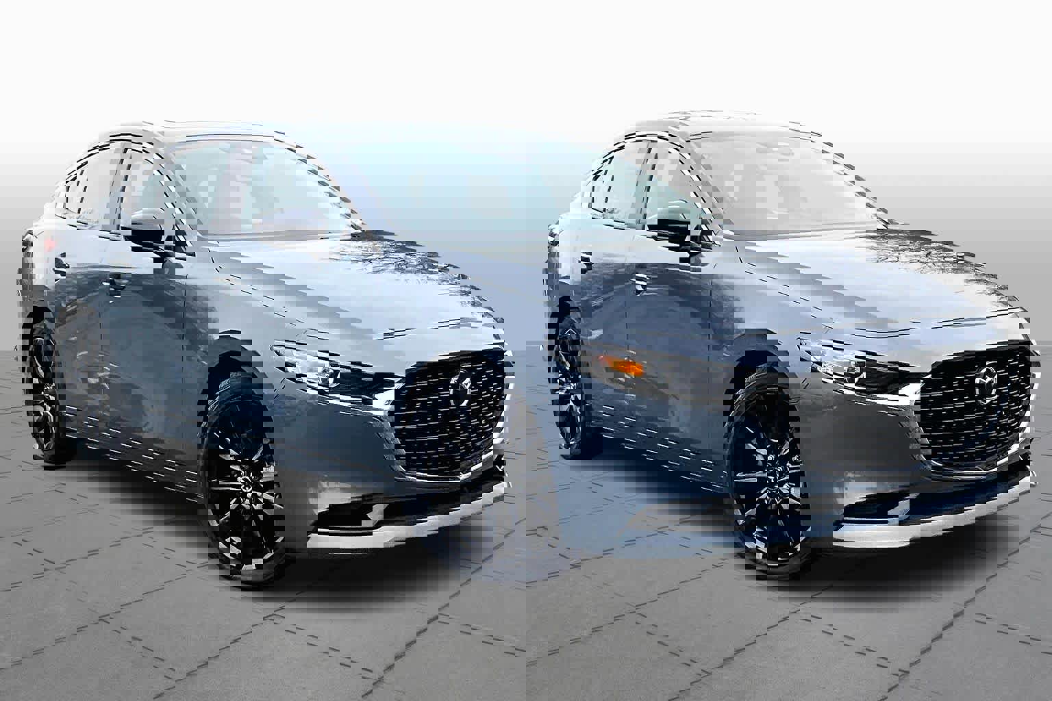 Used 2023 MAZDA MAZDA3 s image 3