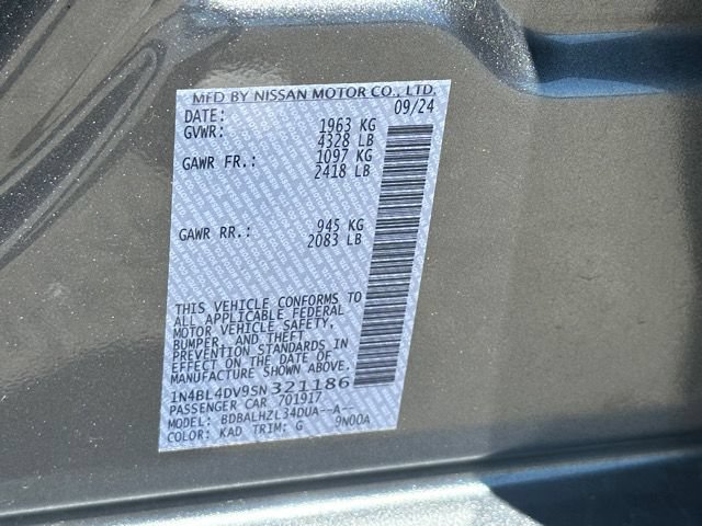 Used 2025 Nissan Altima 2.5 SV FWD image 31