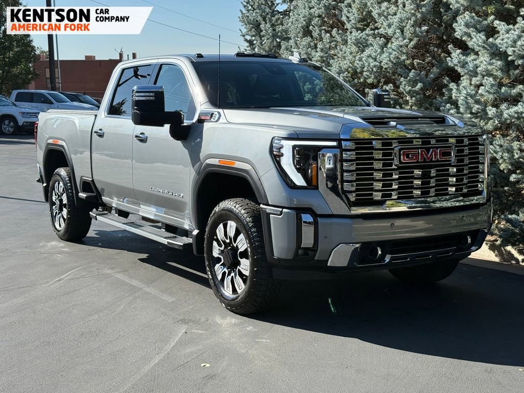 Used 2025 GMC Sierra 3500 Denali image 11