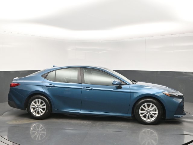 Used 2025 Toyota Camry LE FWD image 7