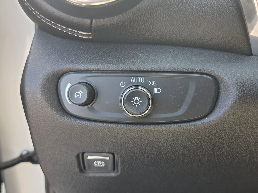 Certified 2023 Chevrolet Blazer LT FWD image 21