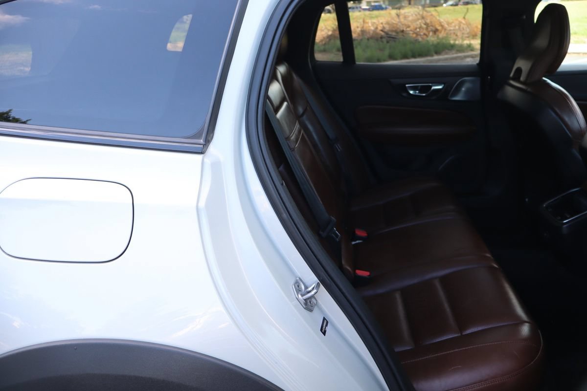 Used 2021 Volvo V60 T5 Cross Country AWD/4WD image 21