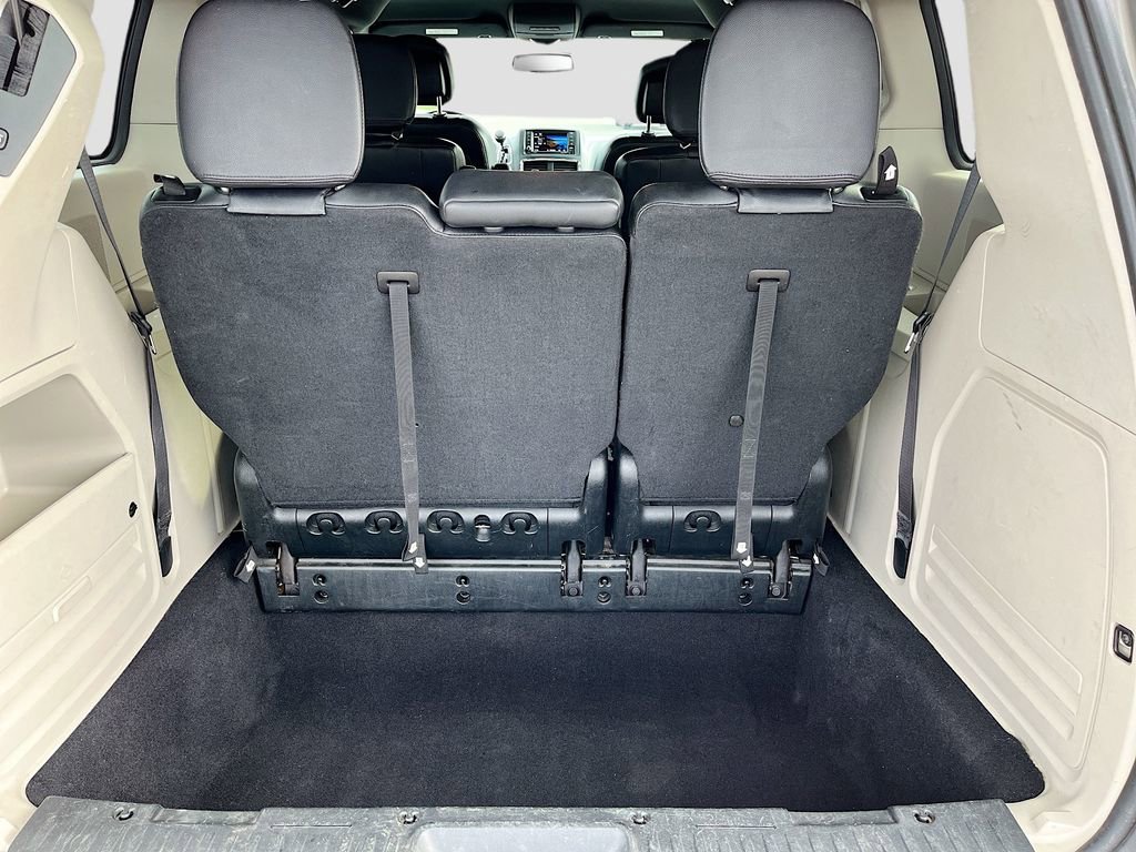 Used 2017 Dodge Grand Caravan SXT FWD image 24