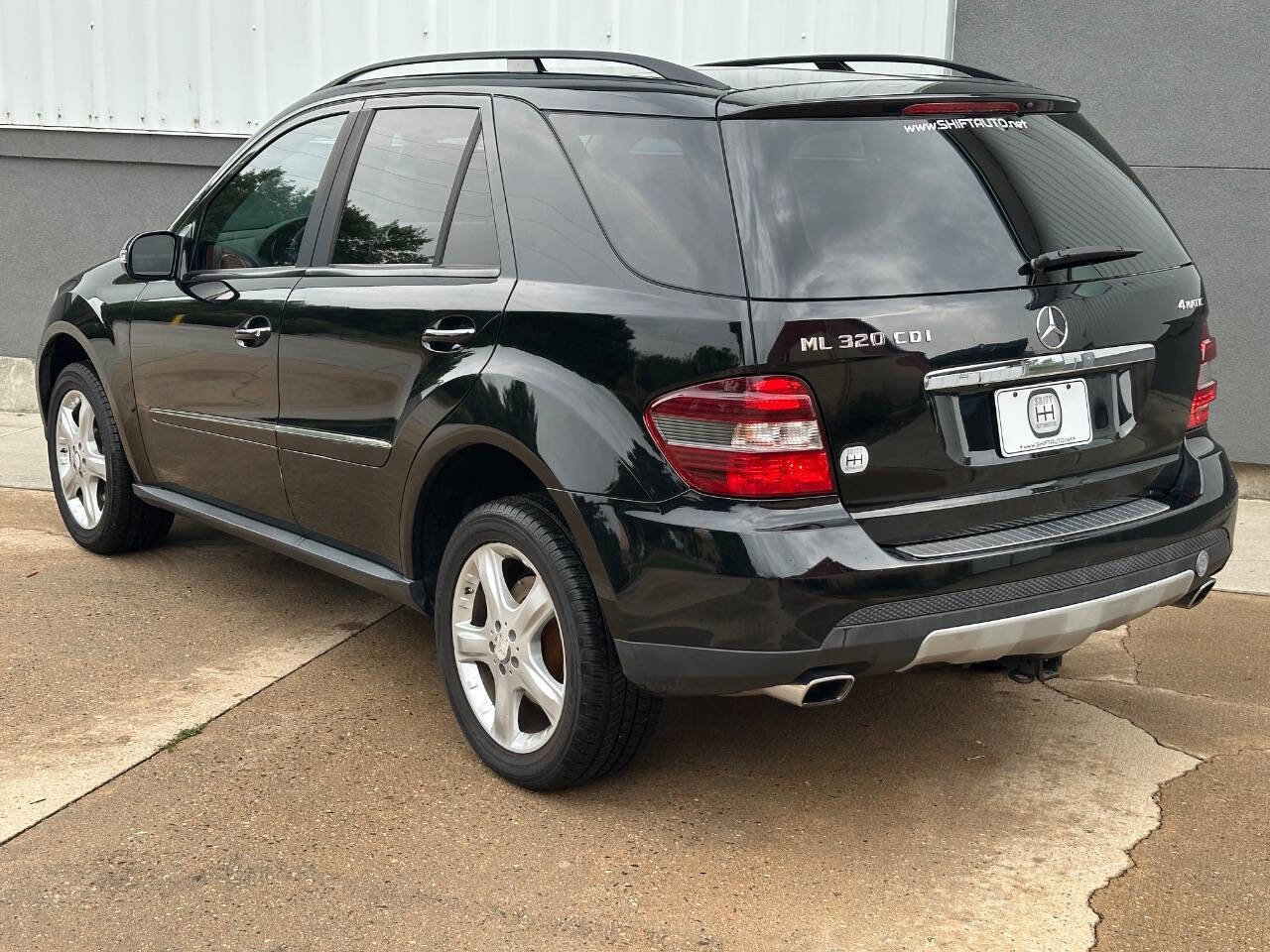 Used 2008 Mercedes-Benz ML 320 4MATIC w/ P1 Pkg image 9