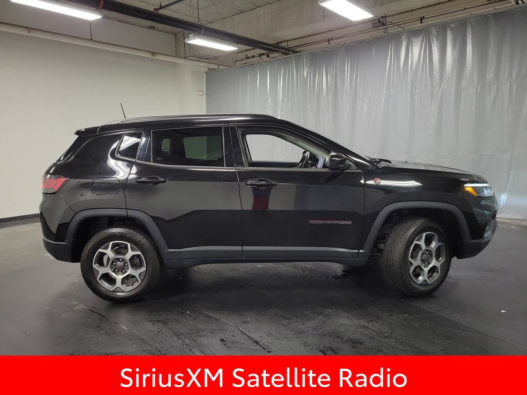 Used 2022 Jeep Compass Trailhawk w/ Trailhawk Elite Group AWD/4WD image 9