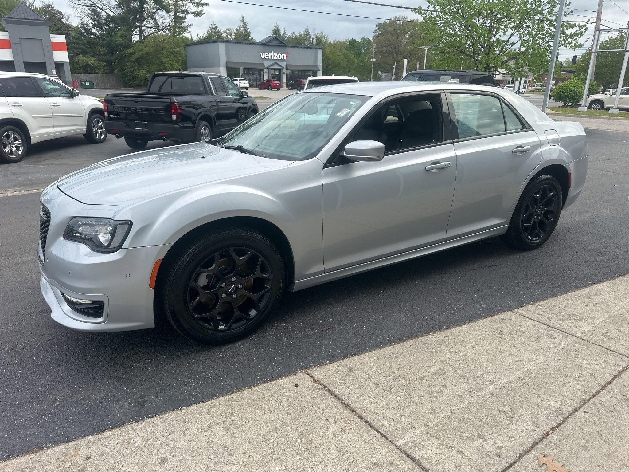 Used 2023 Chrysler 300 Touring L w/ Comfort Group AWD/4WD image 10