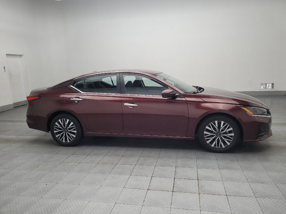 Used 2023 Nissan Altima 2.5 SV image 11