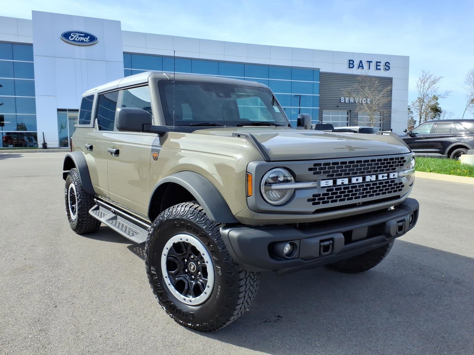 Certified 2025 Ford Bronco Badlands w/ Sasquatch Package