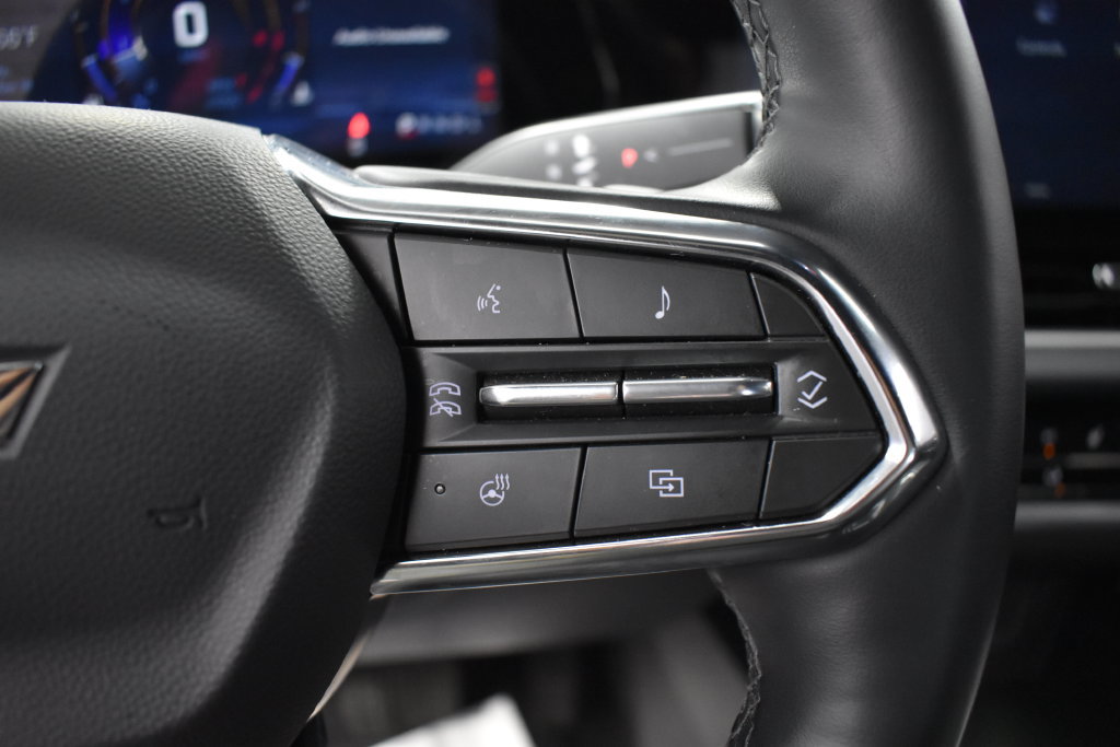 Used 2026 Chevrolet Equinox LT AWD/4WD image 29
