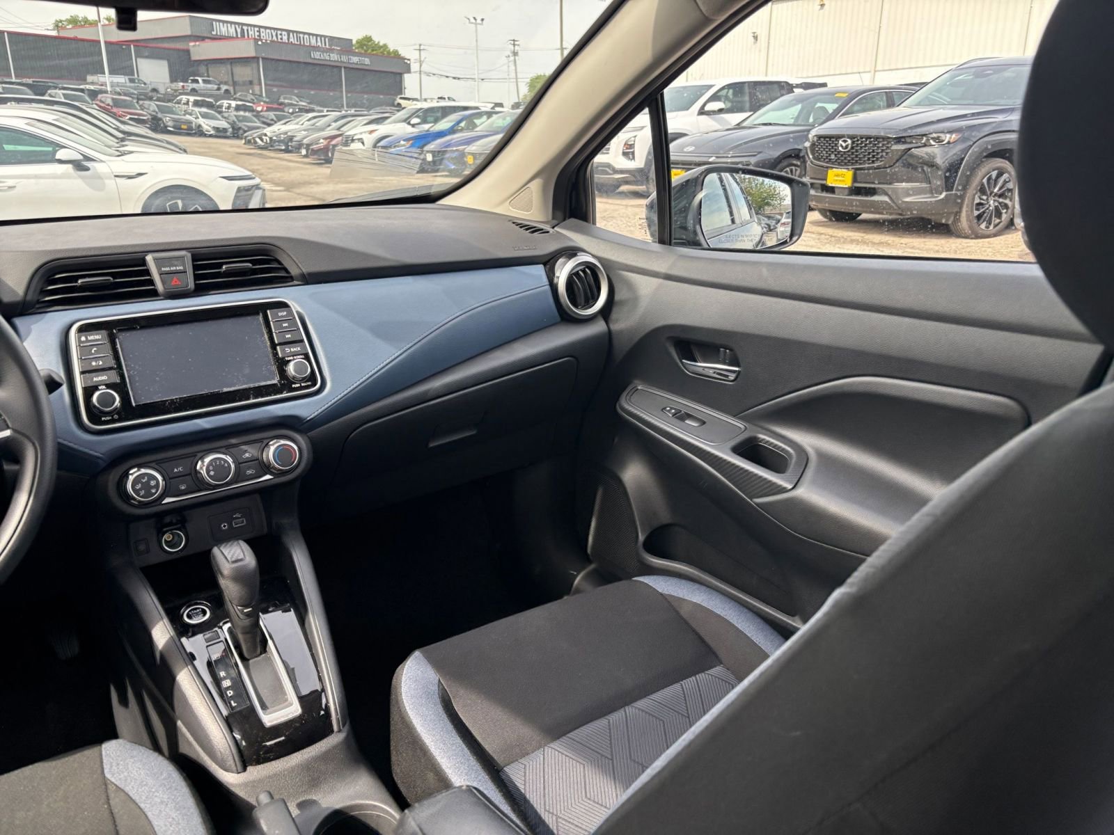 Used 2025 Nissan Versa SV FWD image 30