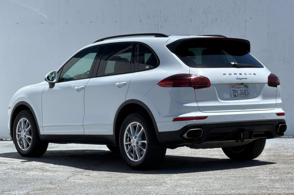 Used 2016 Porsche Cayenne AWD/4WD image 5