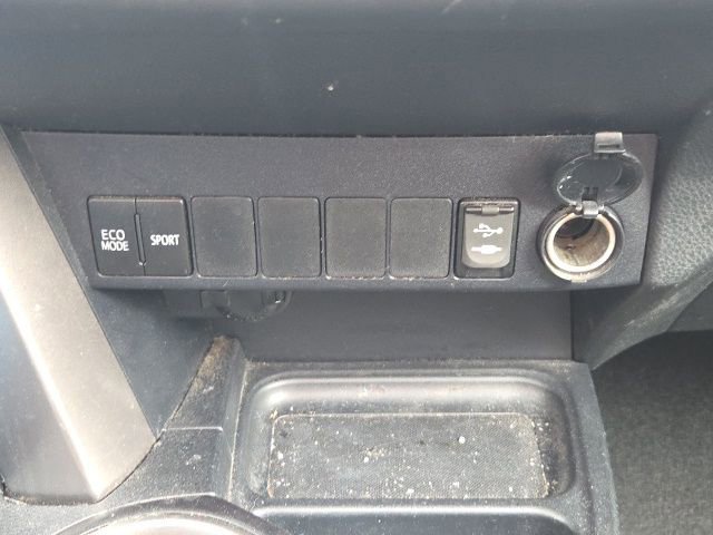 Used 2016 Toyota RAV4 XLE AWD/4WD image 31