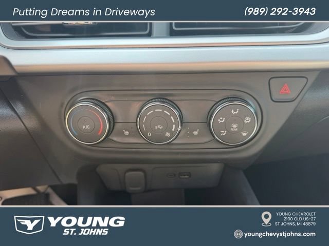 Certified 2024 Chevrolet Trax RS w/ Sunroof Package FWD image 20