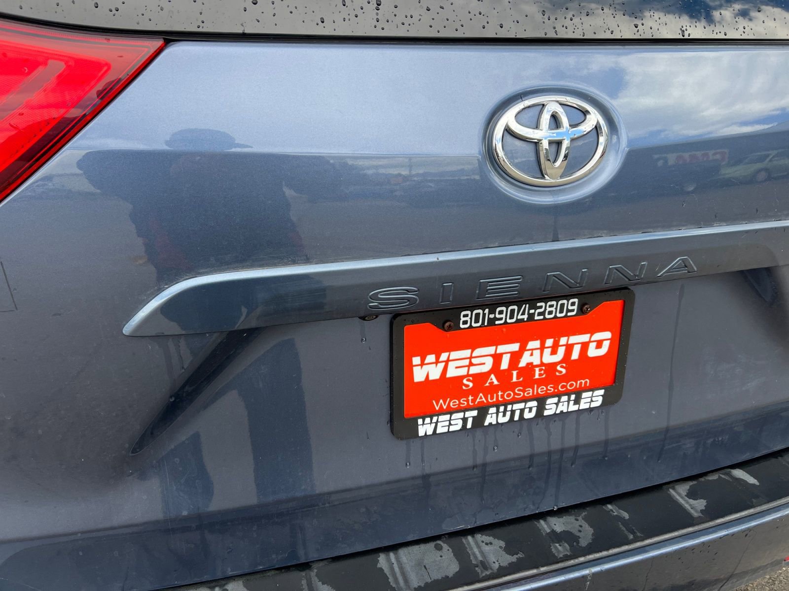 Used 2017 Toyota Sienna LE FWD image 28