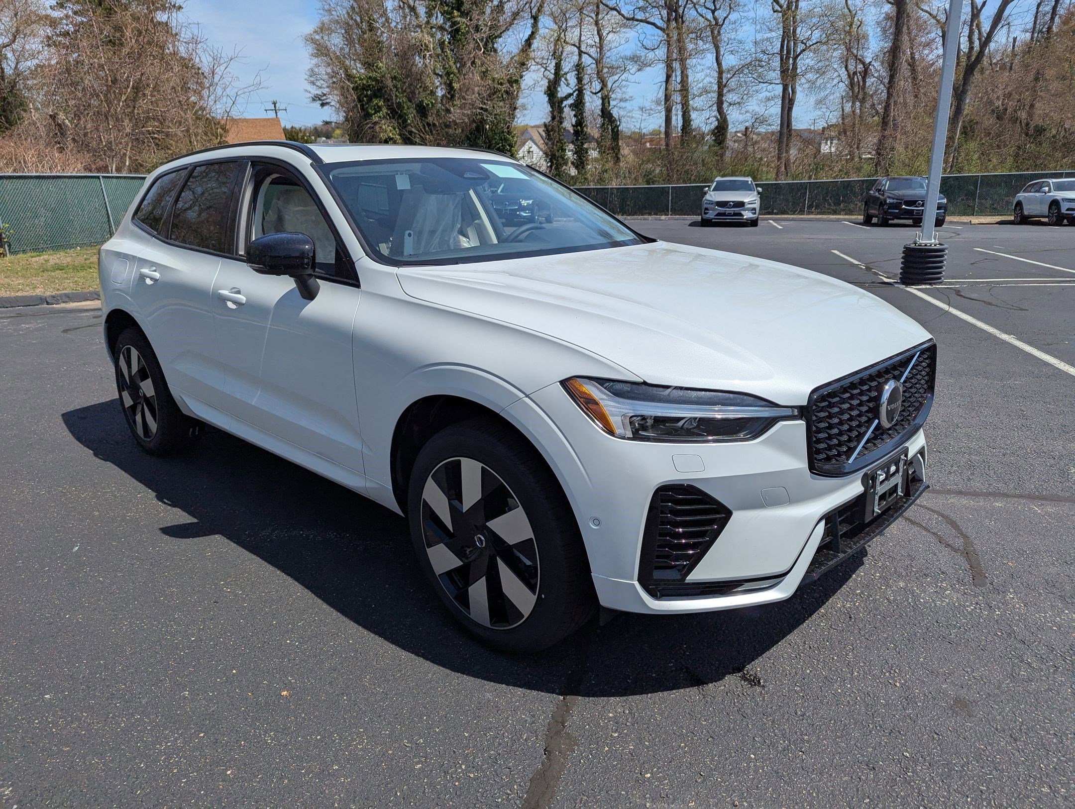 New 2025 Volvo XC60 T8 Plus w/ Protection Package Premier image 2