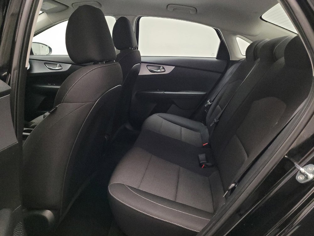 Used 2022 Kia Forte LXS FWD image 18