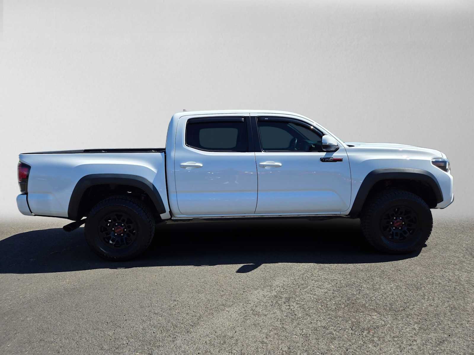 Used 2019 Toyota Tacoma TRD Pro AWD/4WD image 2