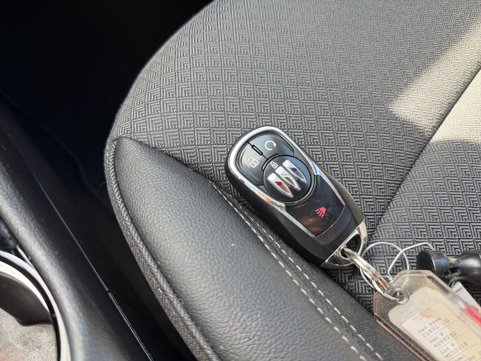 Used 2025 Buick Encore GX Preferred image 23