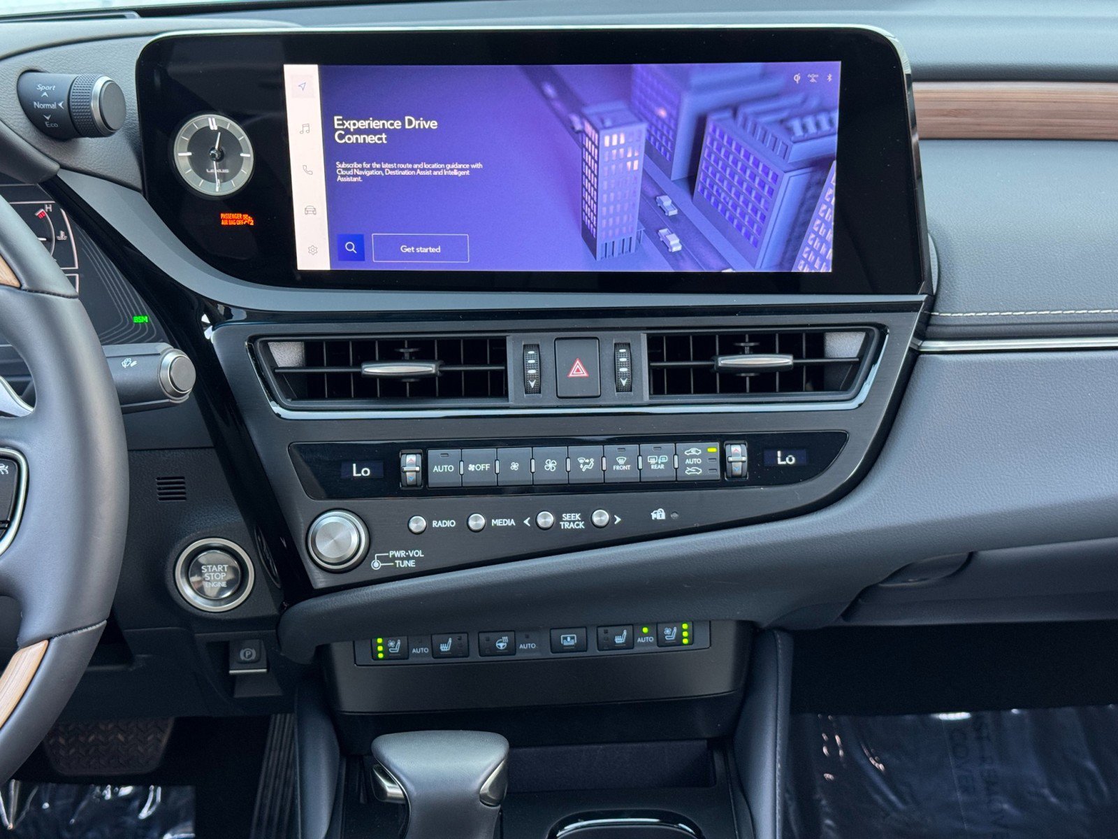Used 2025 Lexus ES 350 Ultra Luxury w/ Accessory Package (Z1) image 28