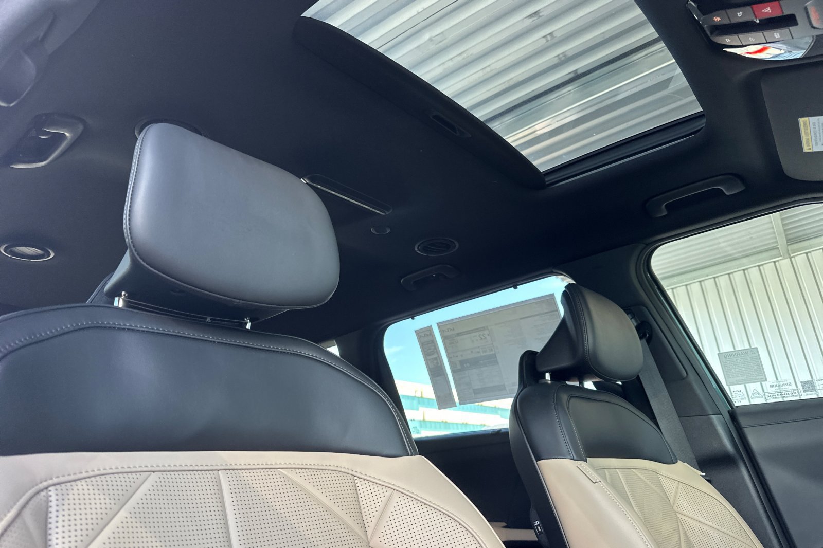 New 2027 Kia Telluride EX w/ Towing Package FWD image 18