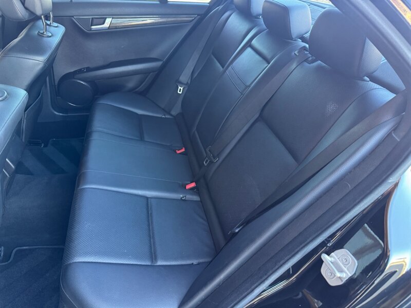 Used 2008 Mercedes-Benz C 350 Sport w/ Multimedia Pkg image 11