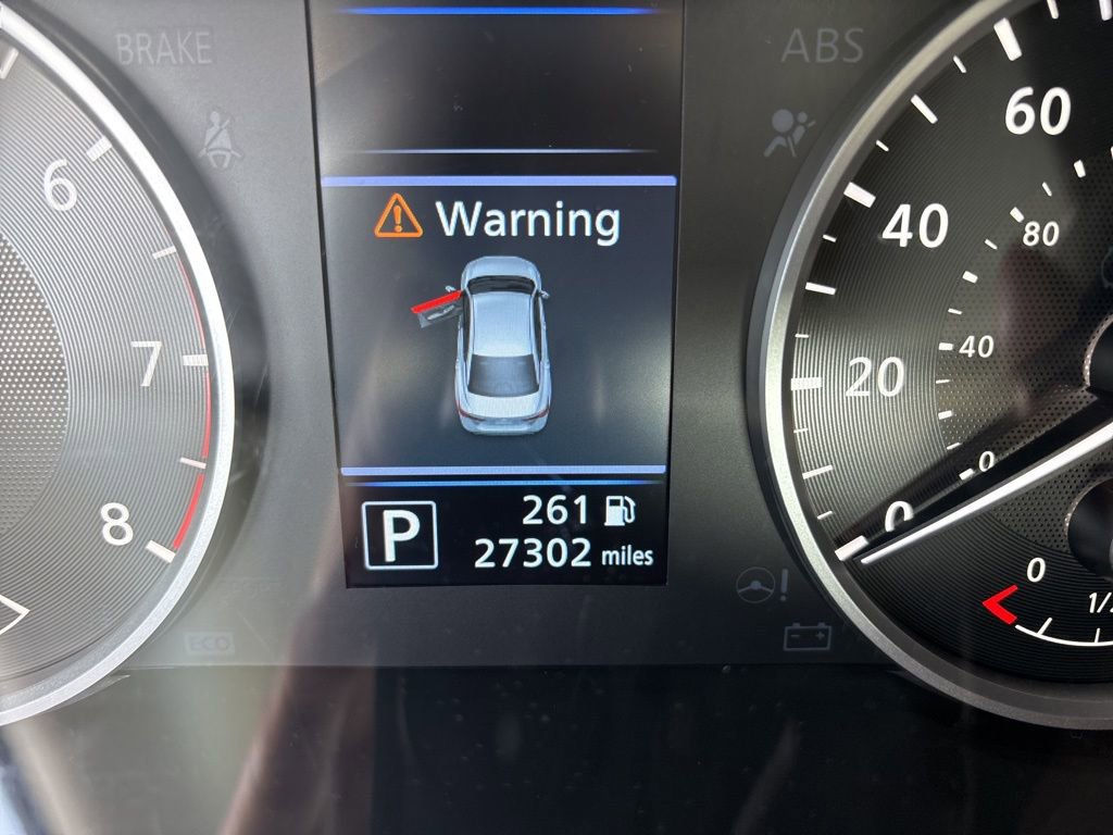 Used 2025 Nissan Sentra S FWD image 12