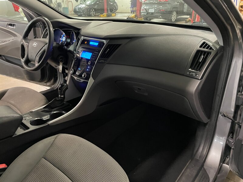 Used 2013 Hyundai Sonata GLS w/ Popular Equipment Pkg FWD image 17
