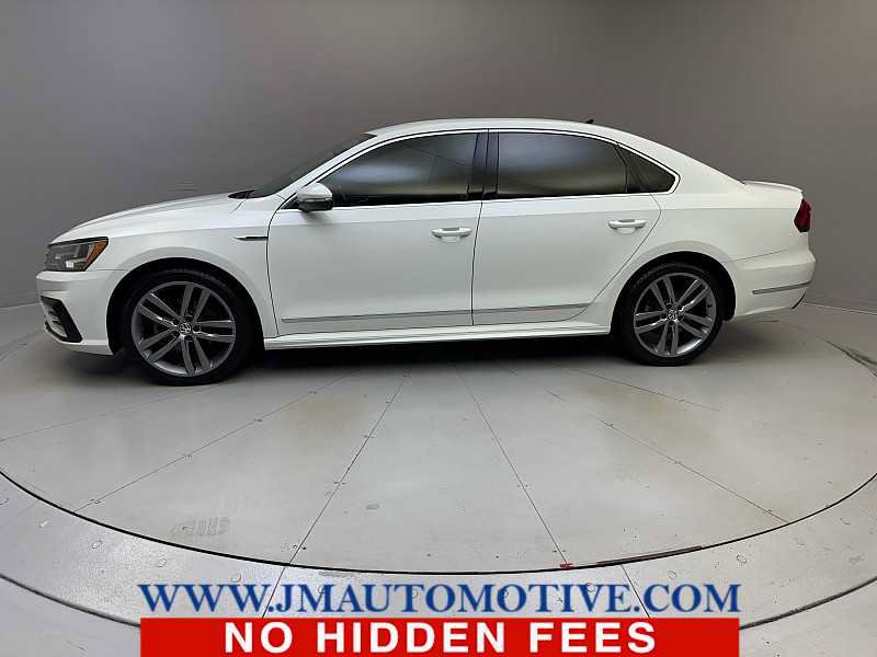 Used 2017 Volkswagen Passat 1.8T R-Line FWD image 2