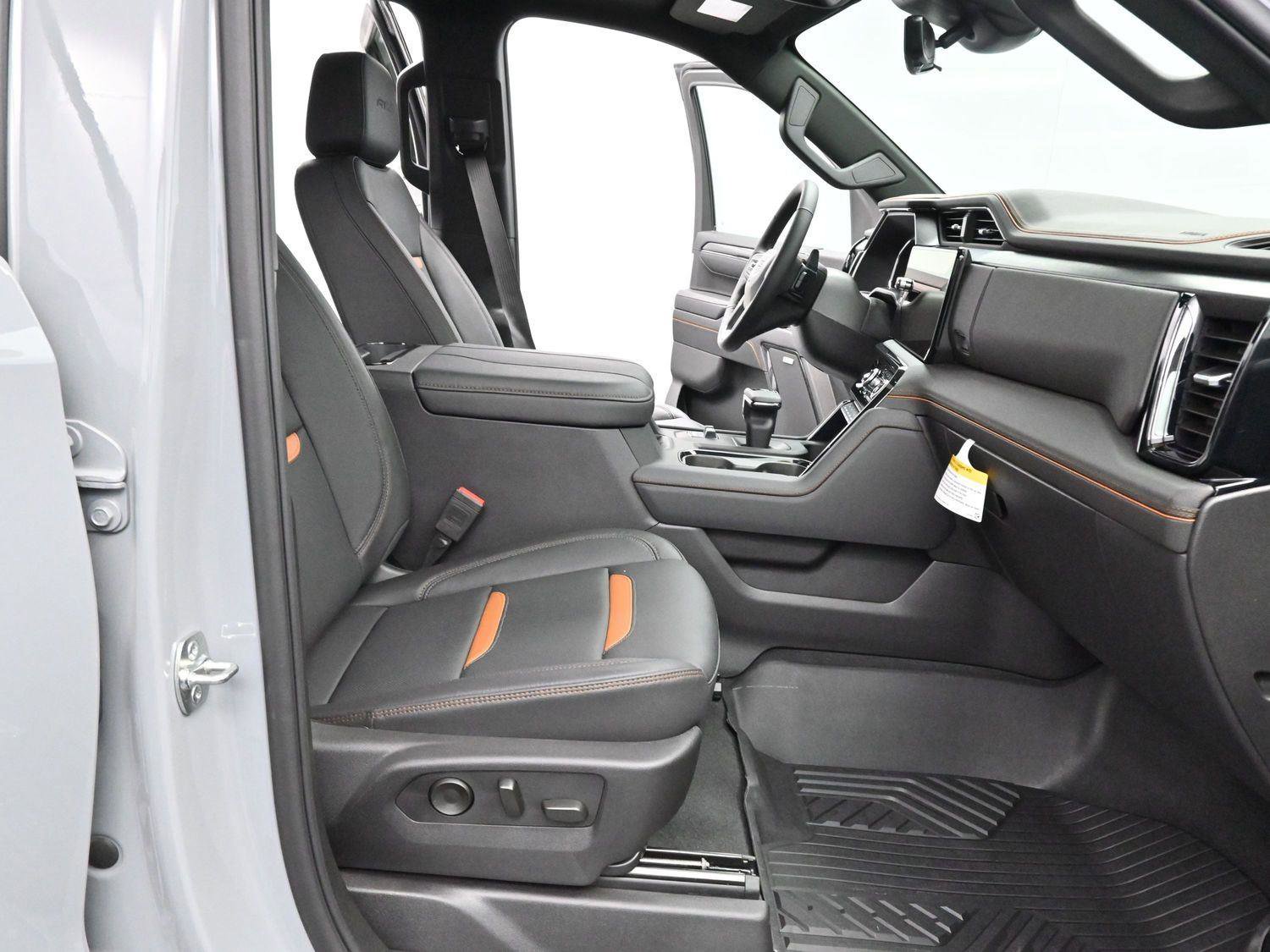 Used 2025 GMC Sierra 1500 AT4 w/ AT4 Premium Package image 32