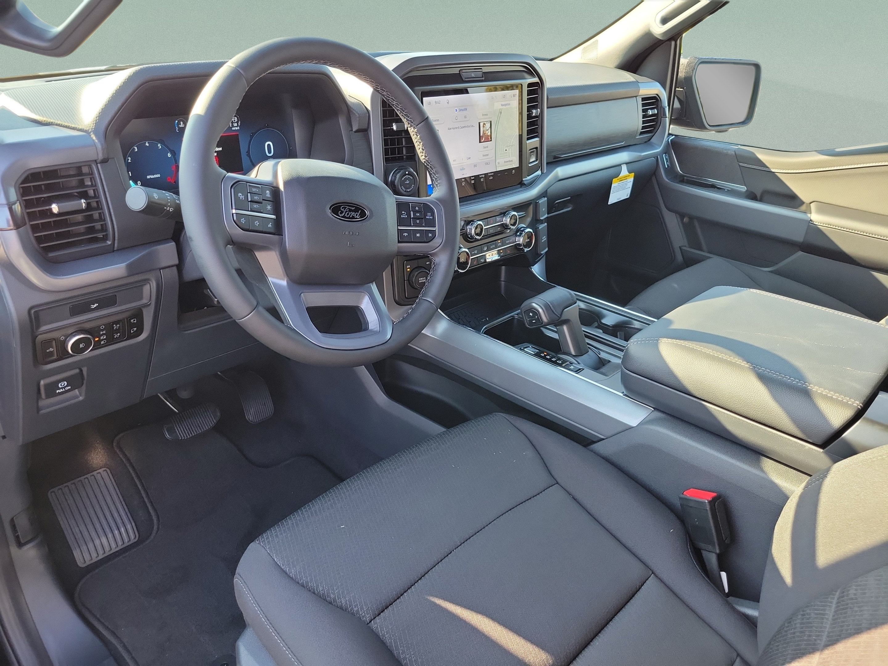 New 2026 Ford F150 XLT w/ Equipment Group 302A MID AWD/4WD image 15