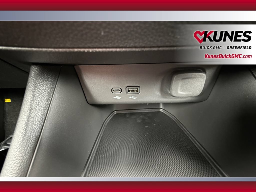 New 2026 Buick Envista Sport Touring w/ Convenience I Package FWD image 31