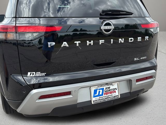 Used 2023 Nissan Pathfinder SL AWD/4WD image 29