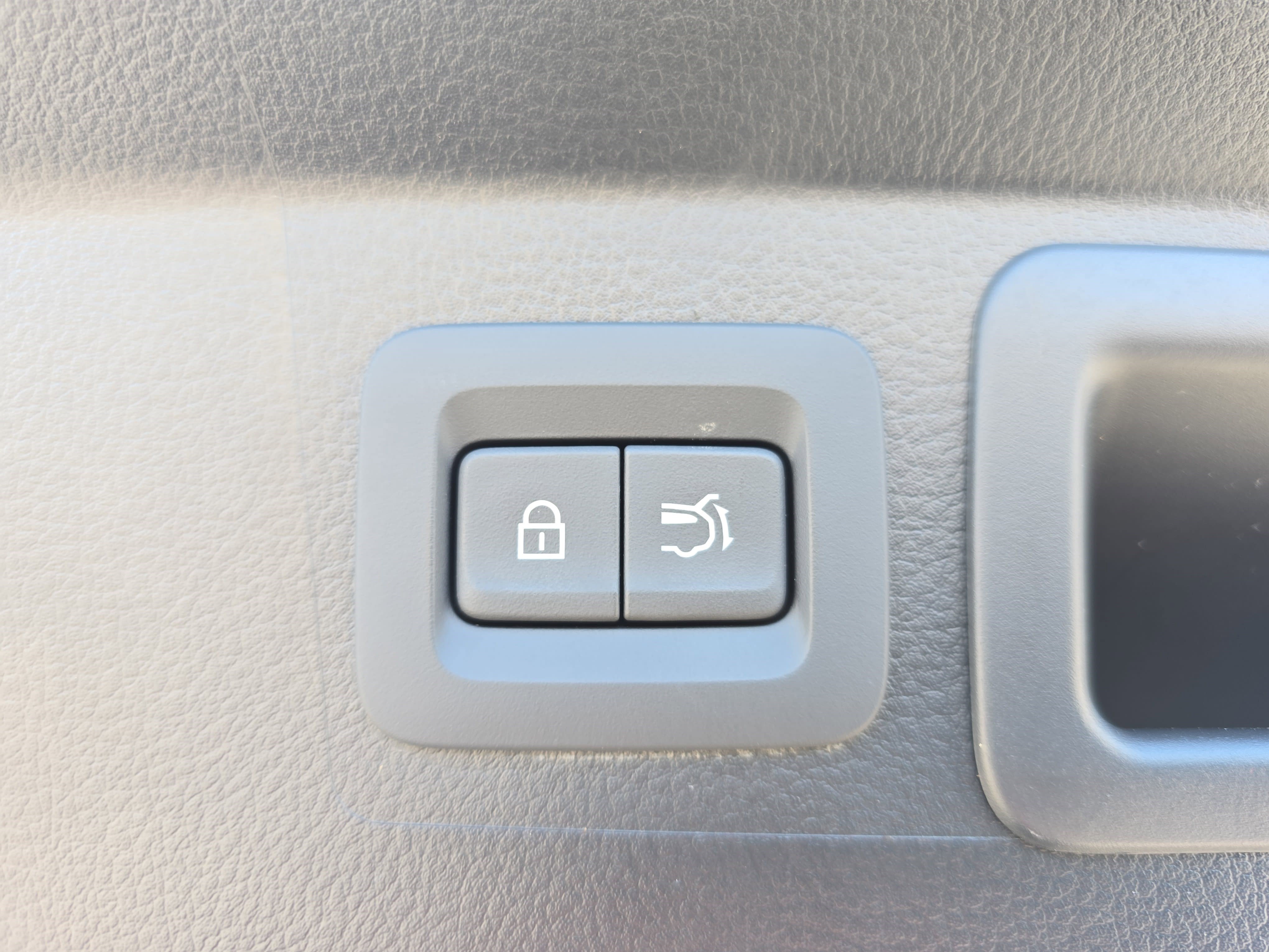 Used 2024 MAZDA CX-50 AWD 2.5 S w/ Weather Package image 13