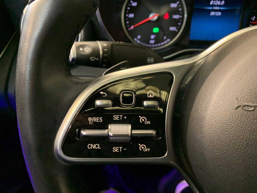 Used 2022 Mercedes-Benz GLC 300 4MATIC Coupe image 22