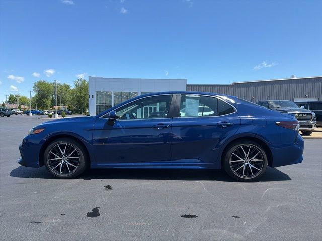Used 2023 Toyota Camry SE FWD image 4