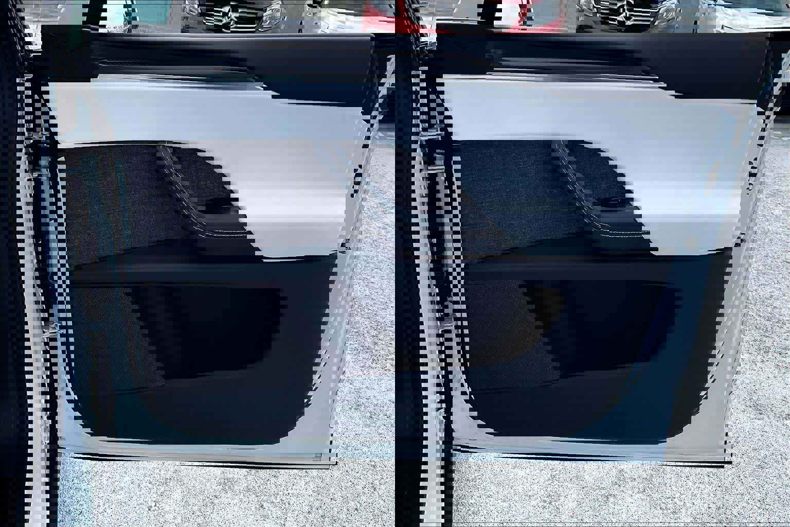 Used 2022 Tesla Model X Plaid image 21