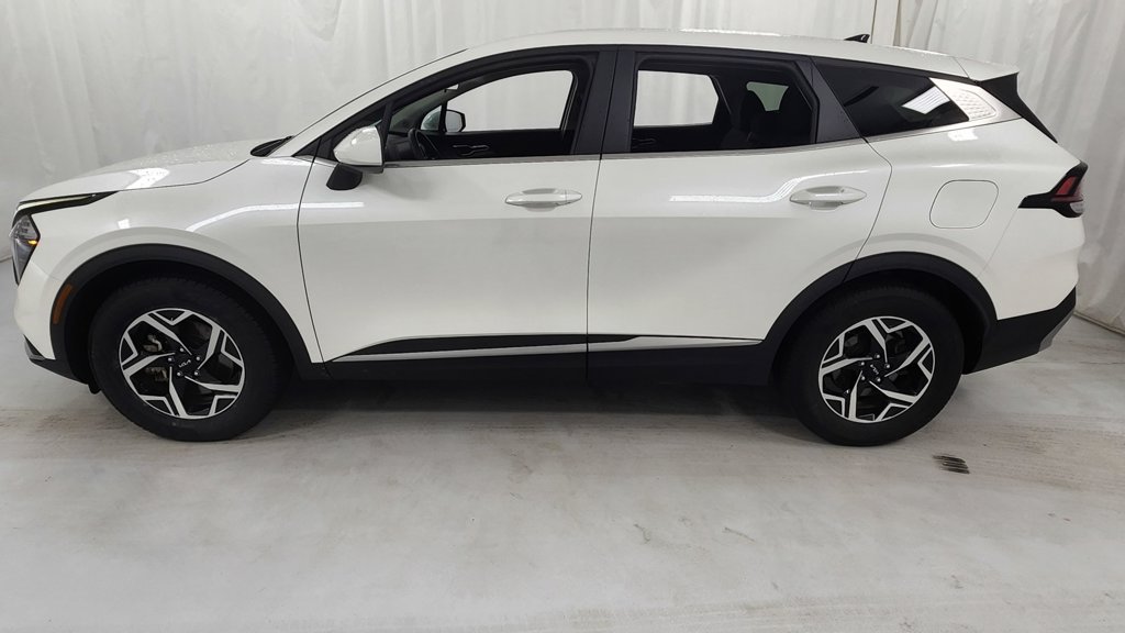 Used 2023 Kia Sportage LX FWD image 6