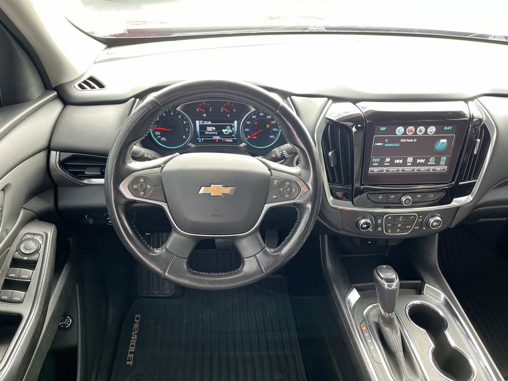 Used 2018 Chevrolet Traverse LT image 12