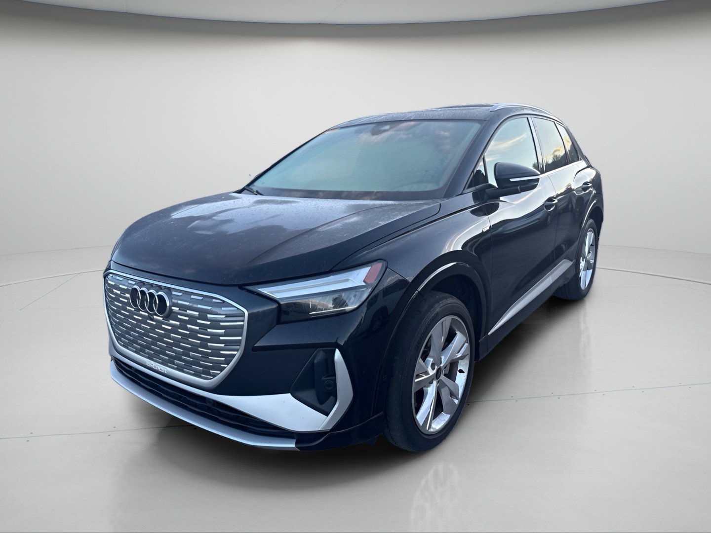 Used 2023 Audi Q4 e-tron Premium Plus w/ Premium Plus AWD/4WD image 6