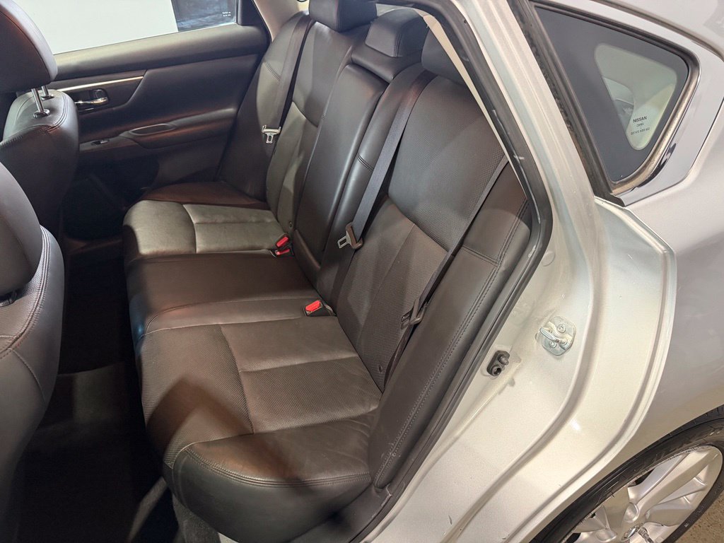 Used 2014 Nissan Altima 2.5 SL w/ Technology Package FWD image 16