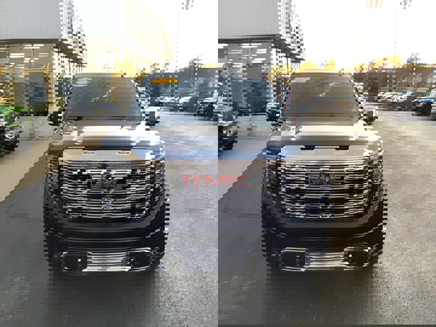 Used 2022 GMC Sierra 1500 Denali image 2