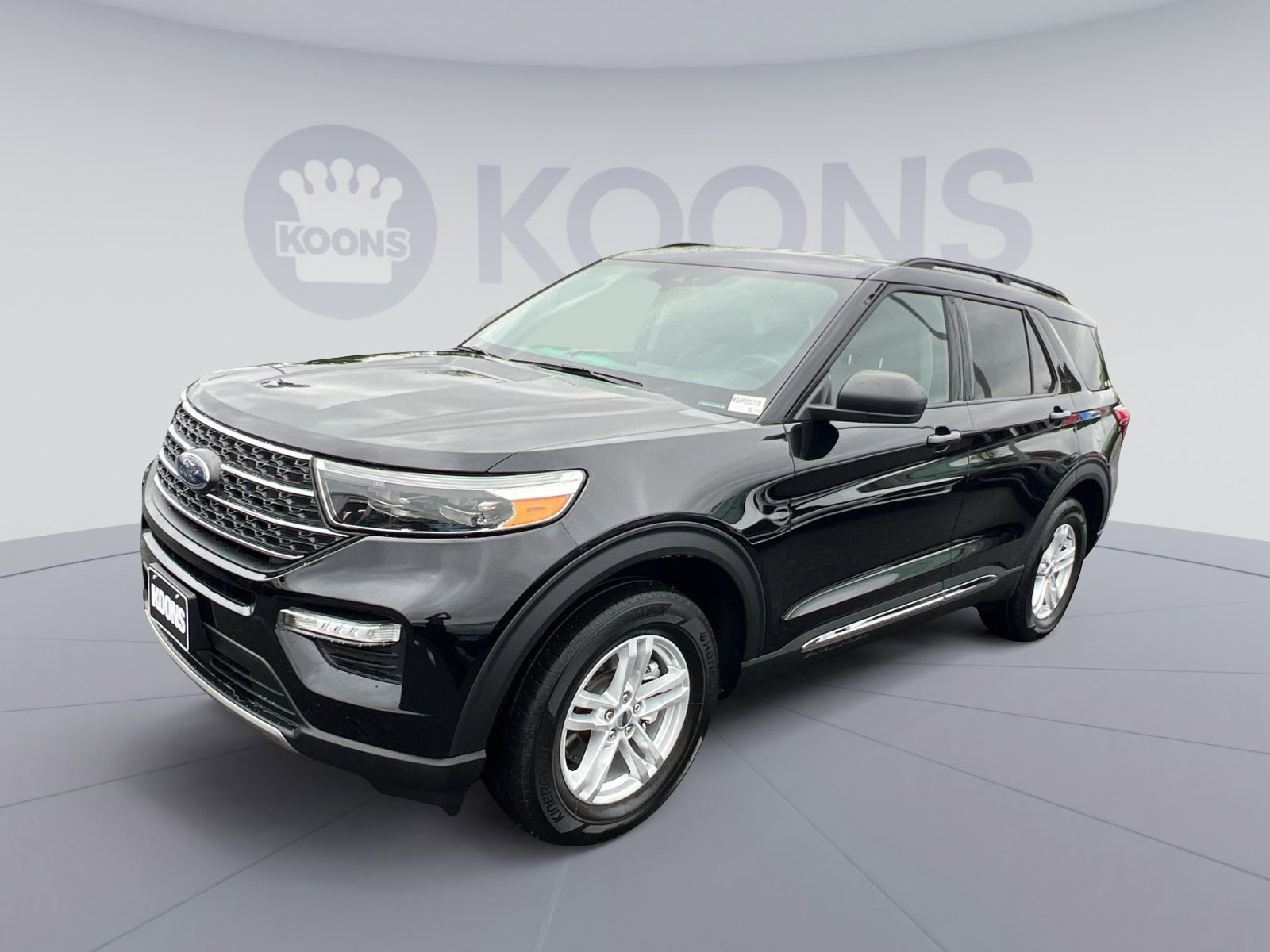 Certified 2022 Ford Explorer XLT w/ Equipment Group 202A