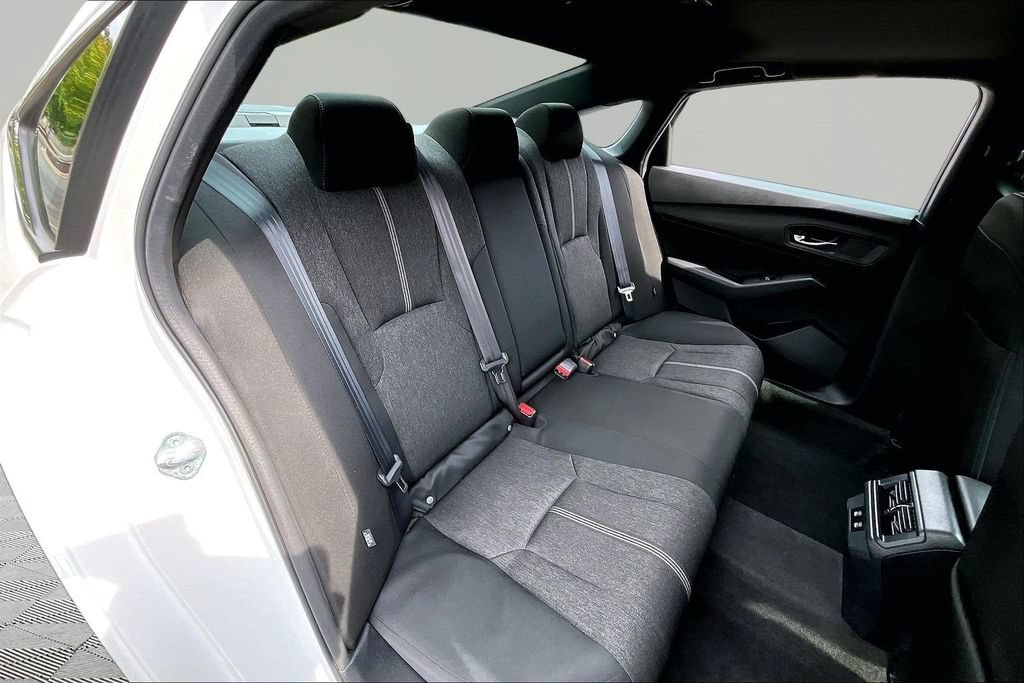 Used 2025 Honda Accord Sport image 19