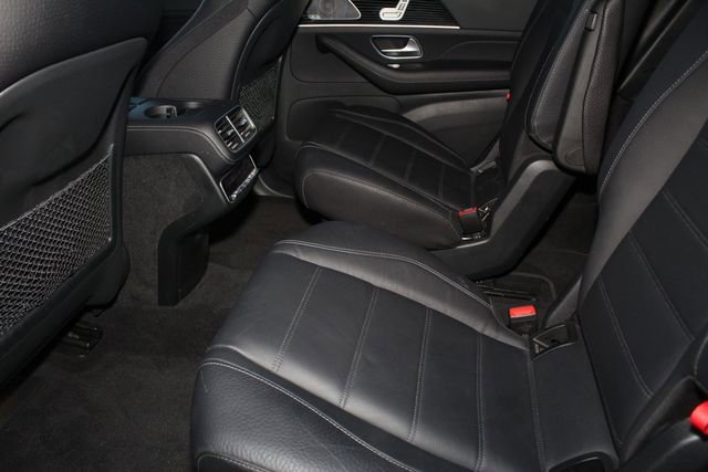 Used 2024 Mercedes-Benz GLS 450 4MATIC image 5