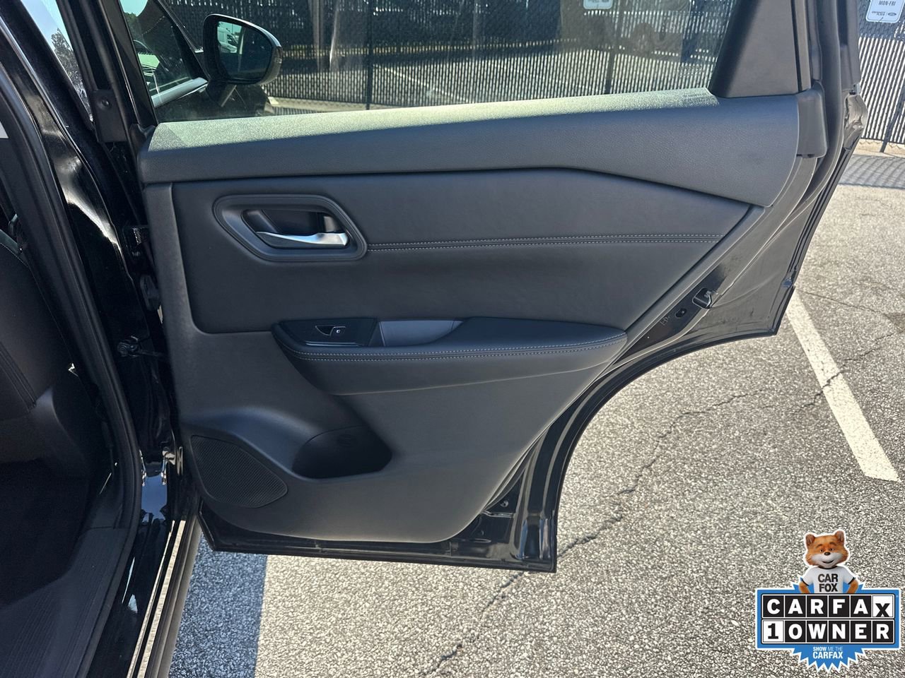 Used 2026 Nissan Rogue SL FWD image 16